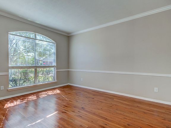 3rd image of 1719 Amber Trail Ln