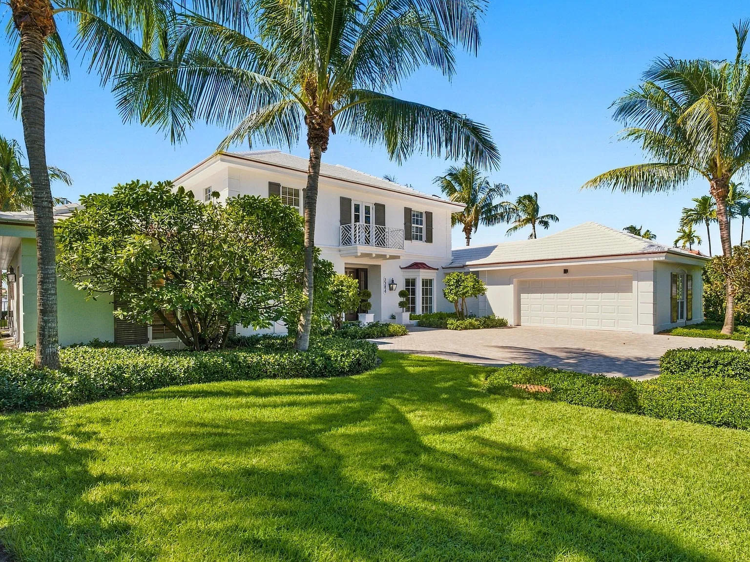 5 bed, 5.5 bath, 5060 sqft, $125,000 — Photo 4