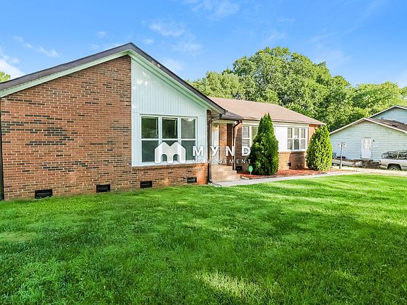 2nd image of 6218 Farm Pond Ln