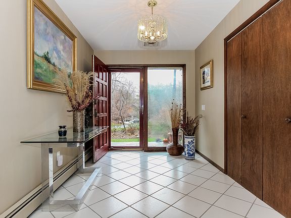 2nd image of 26 Cecilia Ln