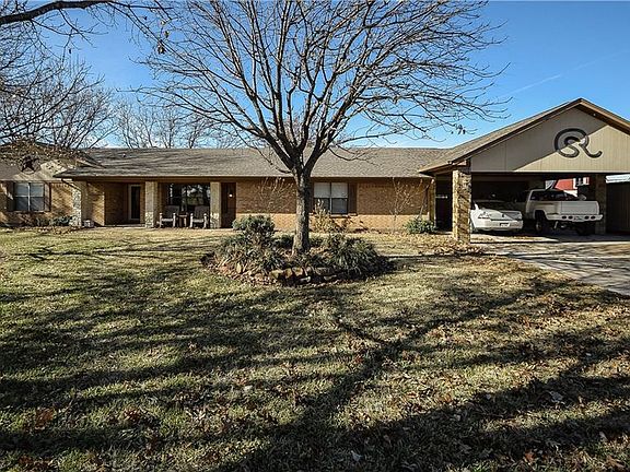 2nd image of 102 Bahama Ct