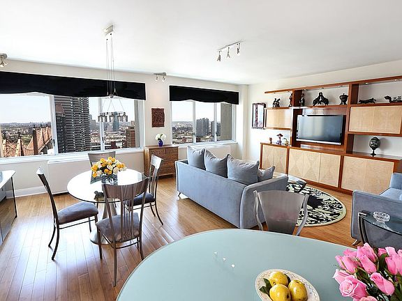 4th image of 300 E 59th St Unit Penthouse 7
