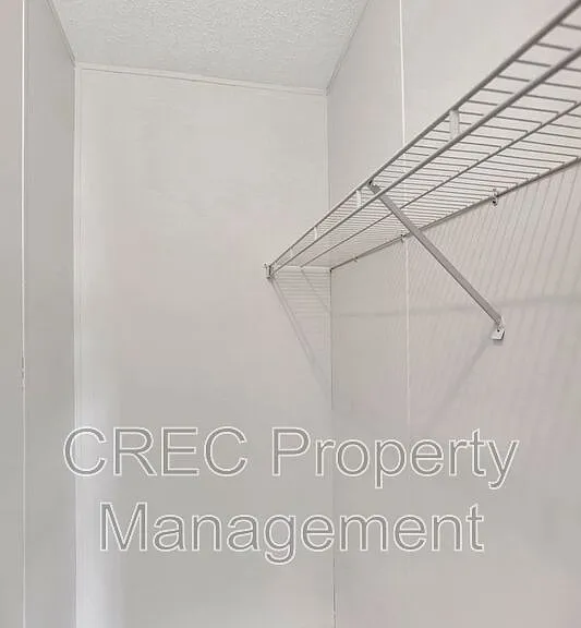 405 Vine St — Photo 17