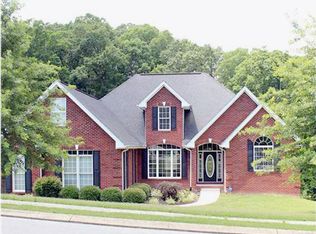 9823 Shoreline Heights Dr, Soddy Daisy, TN 37379