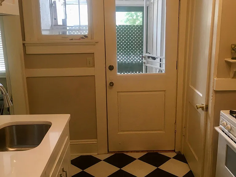 334 N McLean Blvd #2 — Photo 10