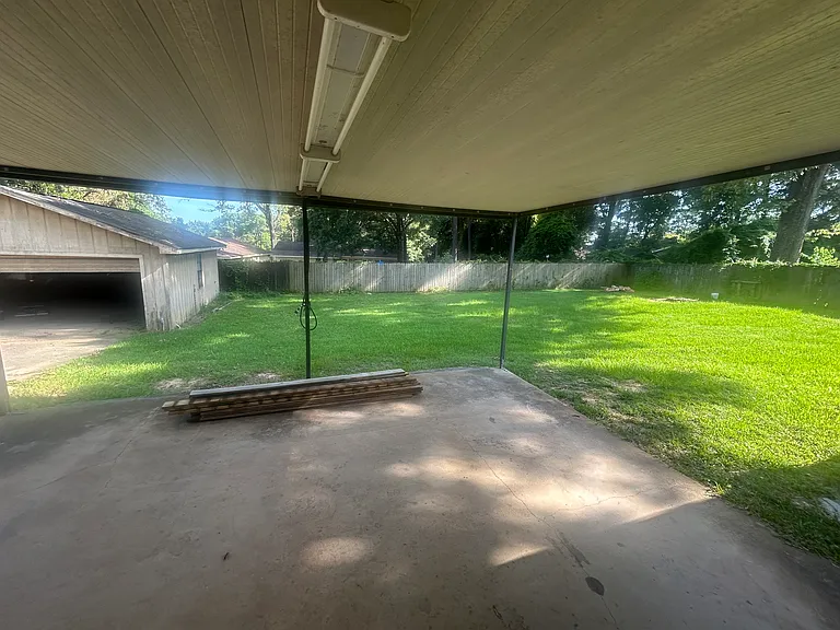 225 Denise Ln — Photo 14