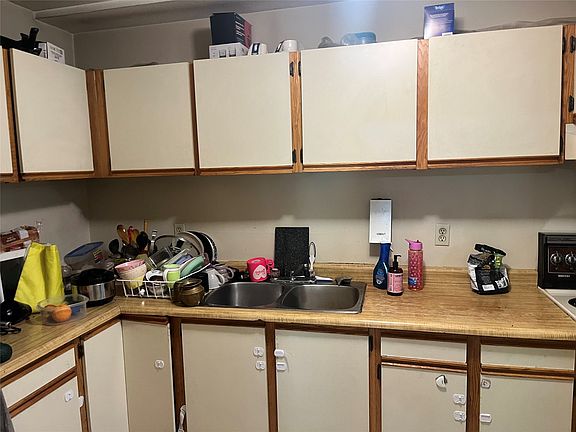 3rd image of 44 Whiteshield Cres S #703