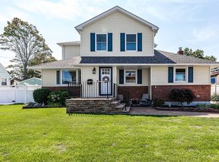 867 Colridge Rd, Wantagh, NY 11793