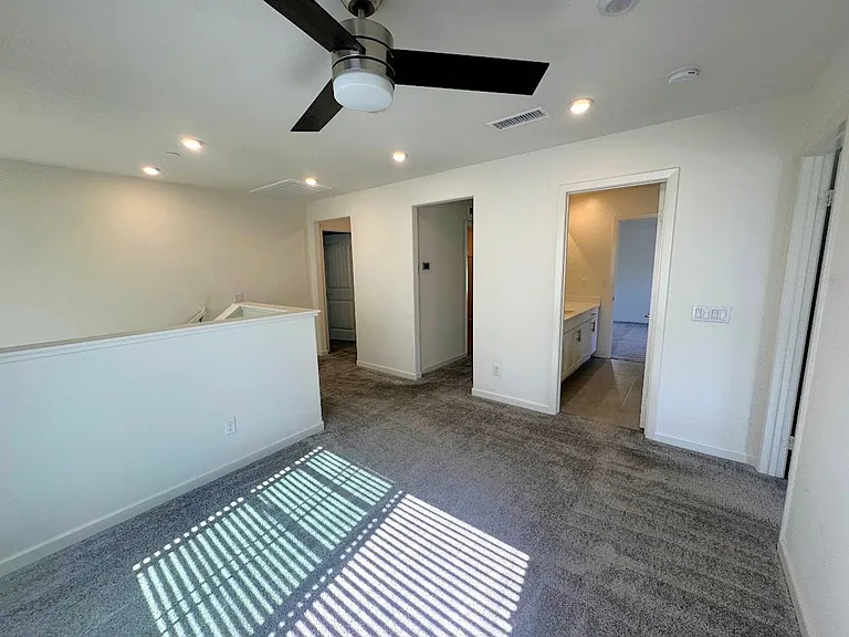 1014 W Buttercup Ln — Photo 24