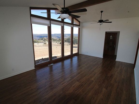 2nd image of 601 La Bajada