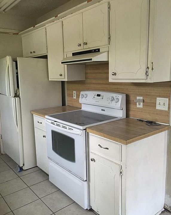2nd image of 3213 S 148th Pl E