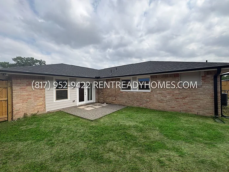 7810 Birchbark Dr — Photo 3