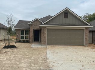 3702 McKenzie Dr, Bryan, TX 77803