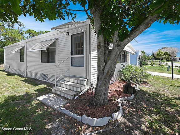 2nd image of 451 Egret Cir