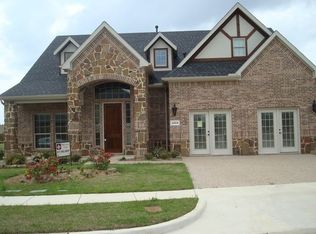 2404 Greenbelt Rd, Arlington, TX 76012