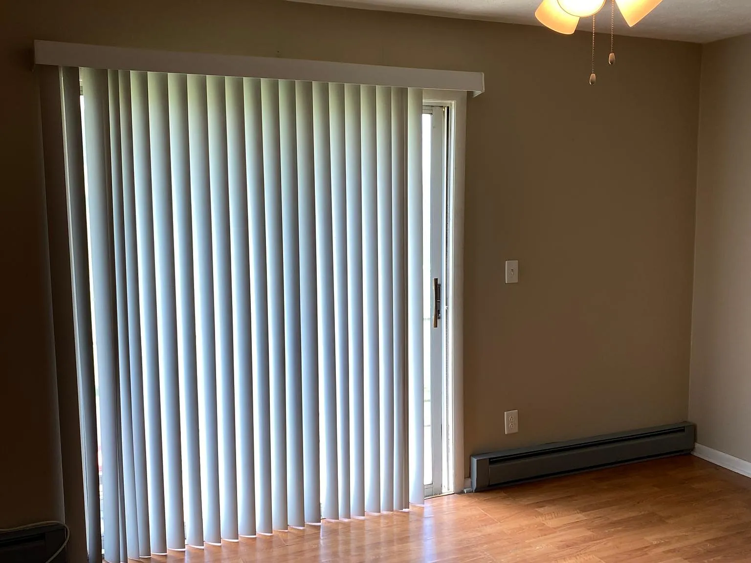 715 Robinson Ct — Photo 4