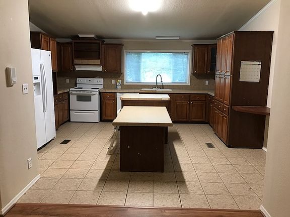 5th image of 22506 Savannah Hts
