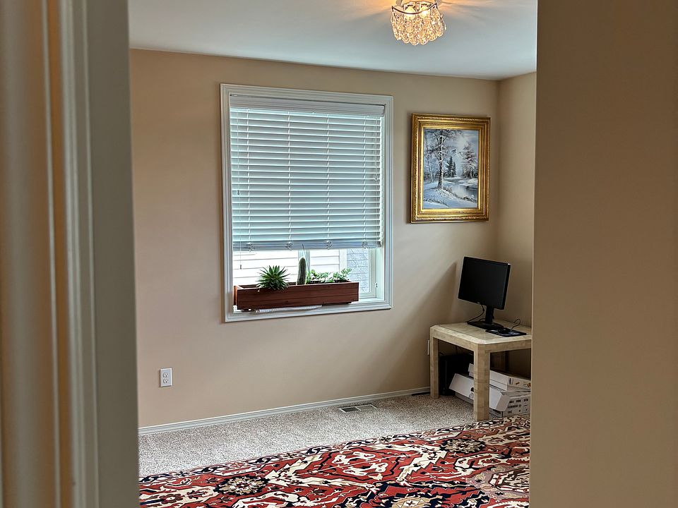 1st image of 11226 241st Ln NE #106