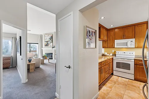 1632 S Villa Way #1632 Photo 1