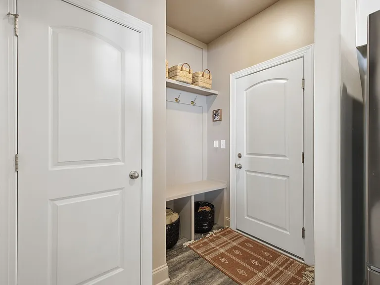 4041 Arrowleaf Ln — Photo 3
