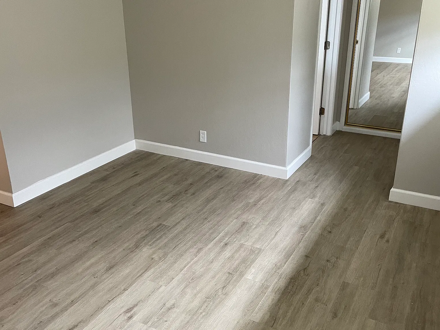 3 bed, 1119 sqft, $3,995 — Photo 4