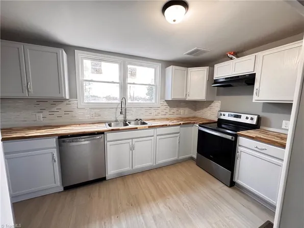 132 Oak Grove Rd, Elkin, NC 28621