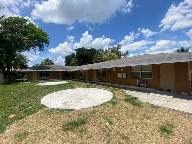 1019 NW 5th Ave — Photo 2