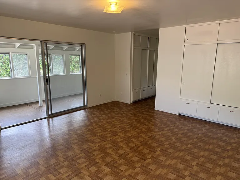 221 The Alameda — Photo 17