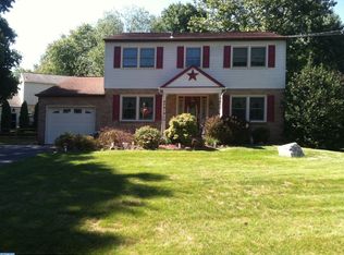 4120 Hoffman Rd, Hatboro, PA 19040