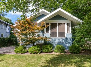 415 Woodland Ave, Bloomington, IL