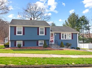 188 Anns Farm Rd, Hamden, CT 06518