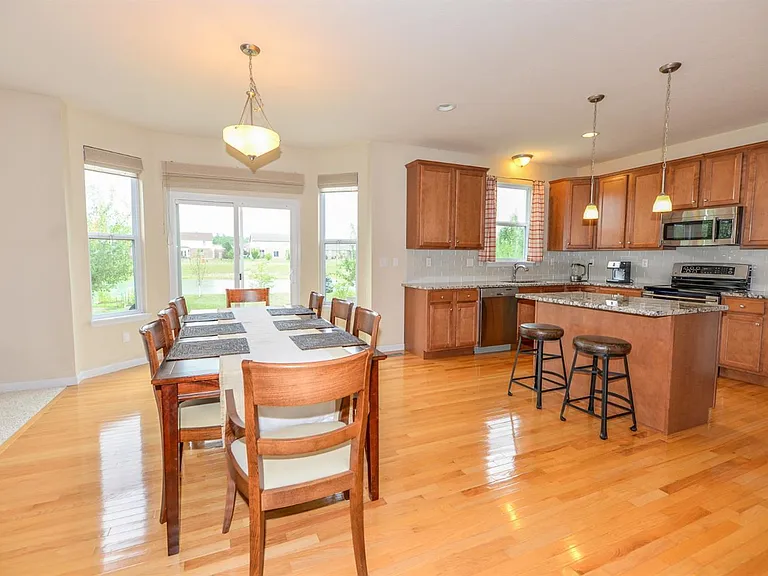 4222 Lighthouse Ln — Photo 3