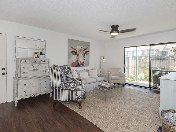 2nd image of 2299 Scenic Highway D1