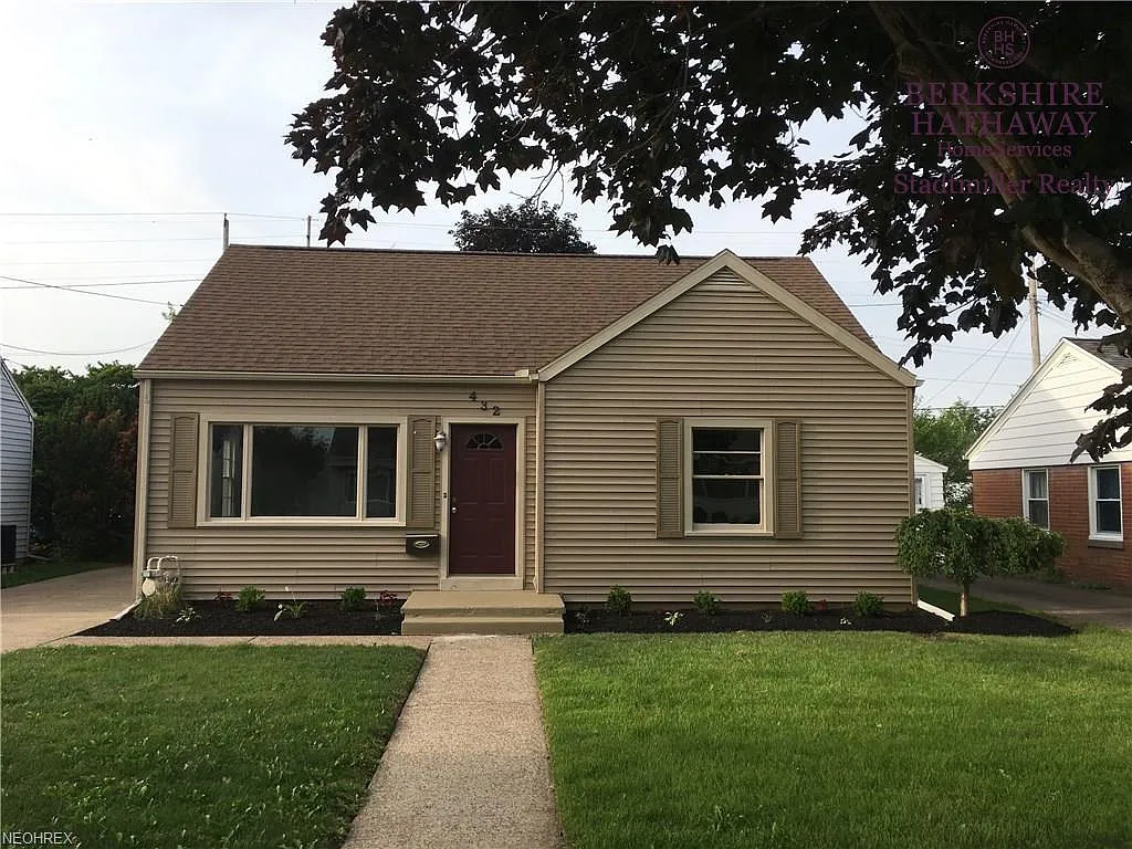 432 Rockwell St photo 1