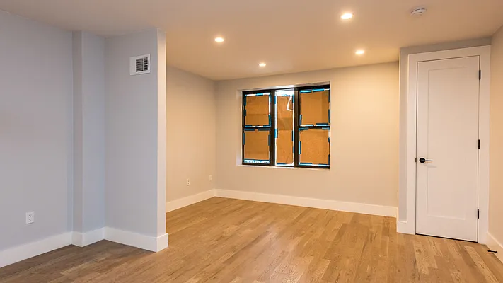 Rented by Nooklyn NYC LLC | media 27