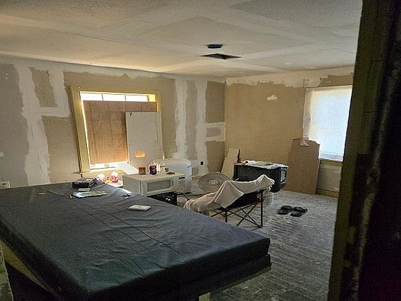 2nd image of 852 Marianna St