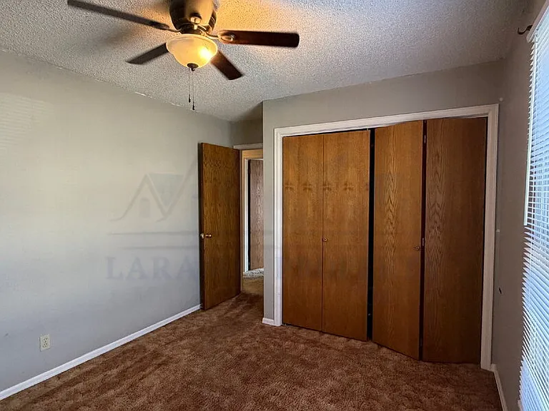 1905 Alsop Ln — Photo 15