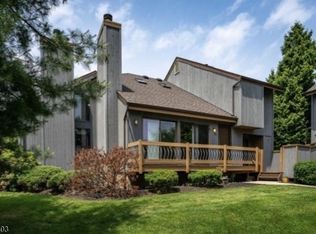 46 Chestnut Ct, Basking Ridge, NJ 07920