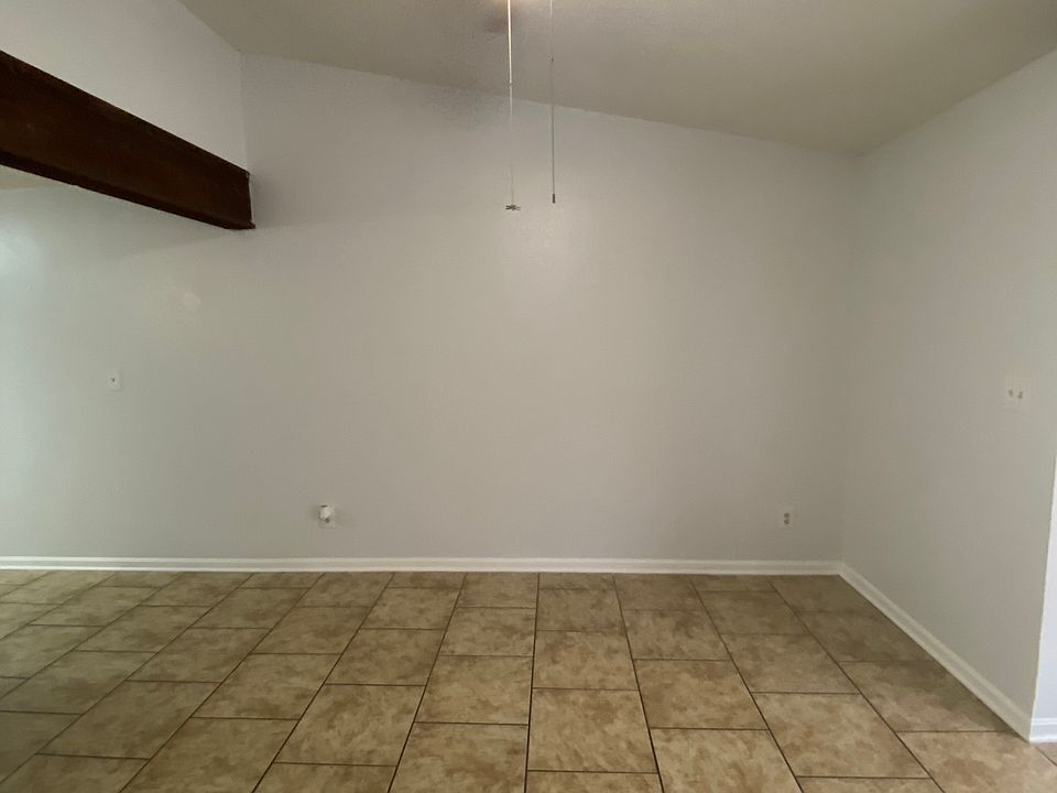 1st image of 508-510 Harroun Dr #508
