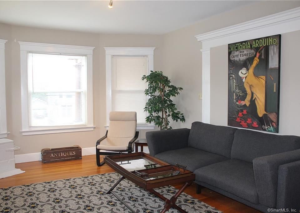1st image of 207 Alden Ave Floor 2