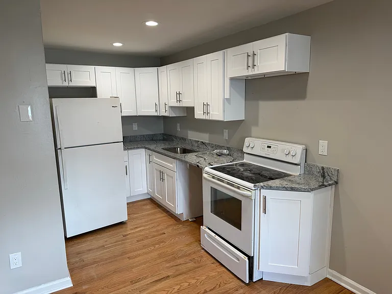 165 School St #4 — Photo 1