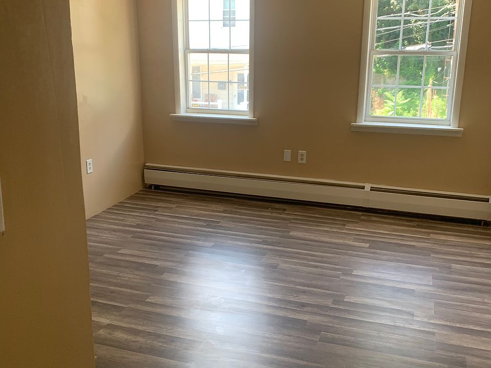 1st image of 445 E Market St