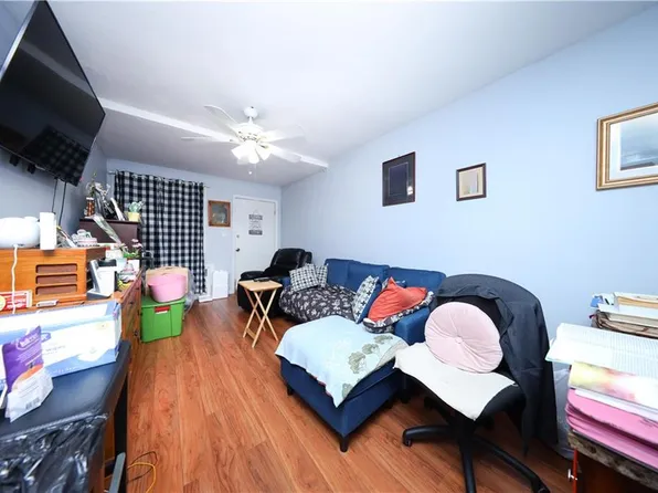 1296 East 54th Street image 11 of 32