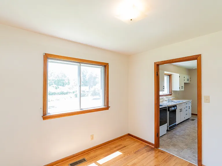 1214 Echo Dr — Photo 17