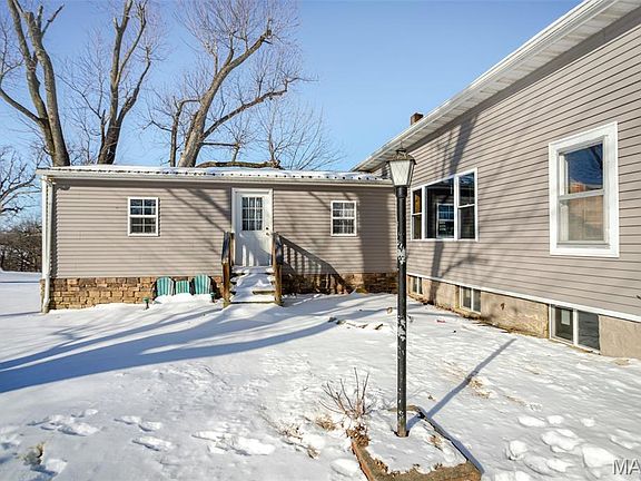 5th image of 1272 NE 700th Ave