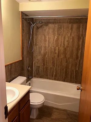 Rented by Zikos Realty Services | media 19