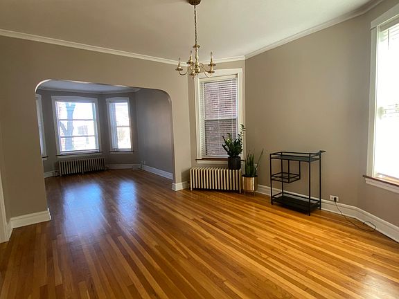 3rd image of 3841 W Wrightwood Ave #1
