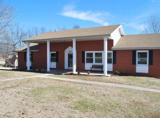 5664 S Fair Oak Rd, Springfield, MO 65810