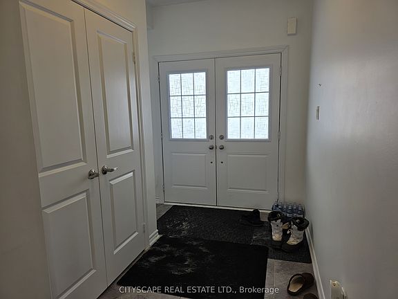 5th image of 351 Ridley Cres