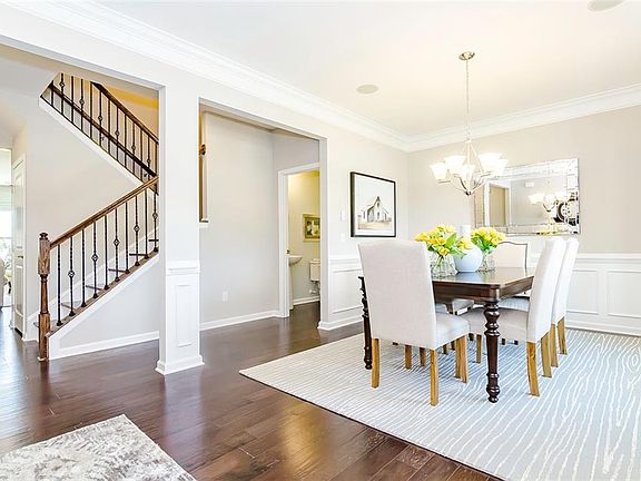 3rd image of 1549 Duncan Way